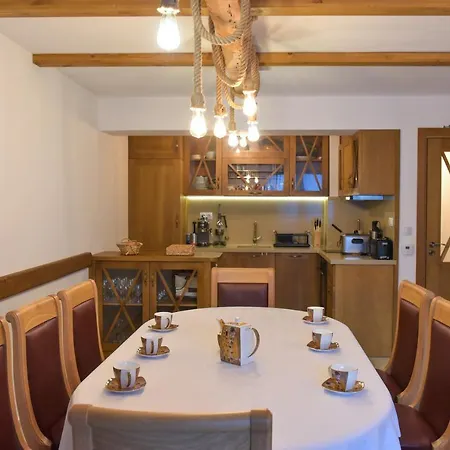 лукс Apartman